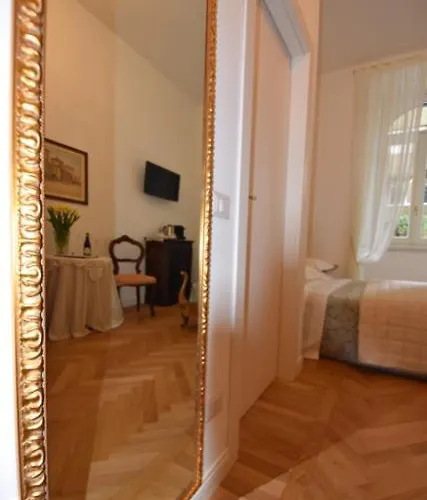 La Belle Coquette Nocleg ze śniadaniem 3*