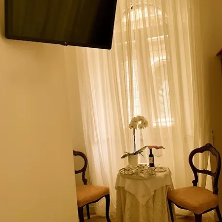 La Belle Coquette Bed and Breakfast 3*